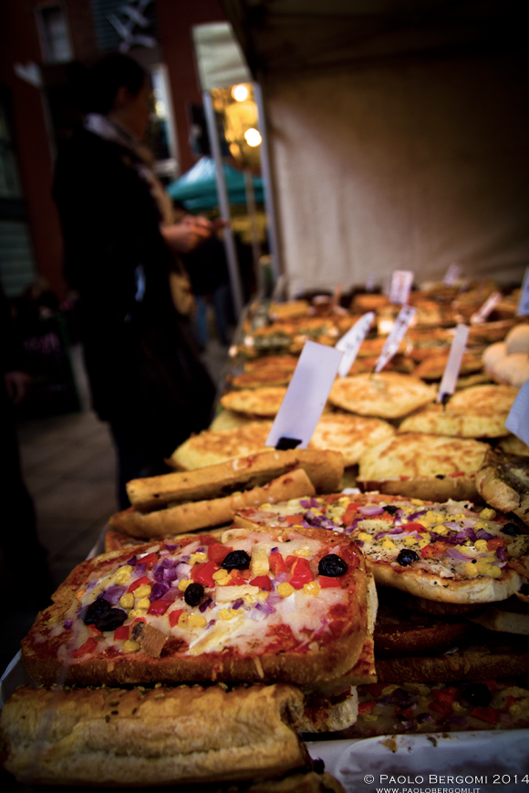 Pizzette, focacce e C... al Temple Bar Food Market (foto Paolo Bergomi)