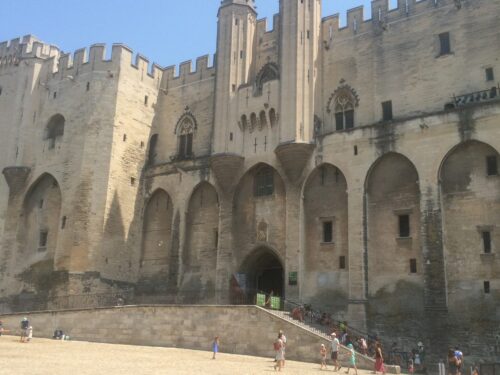 Avignone e il palazzo dei papi