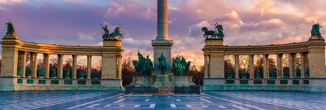 Statue a Piazza degli eroi Budapest