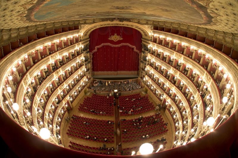 Weekend a Napoli + opera lirica “Carmen” 100€ all inclusive
