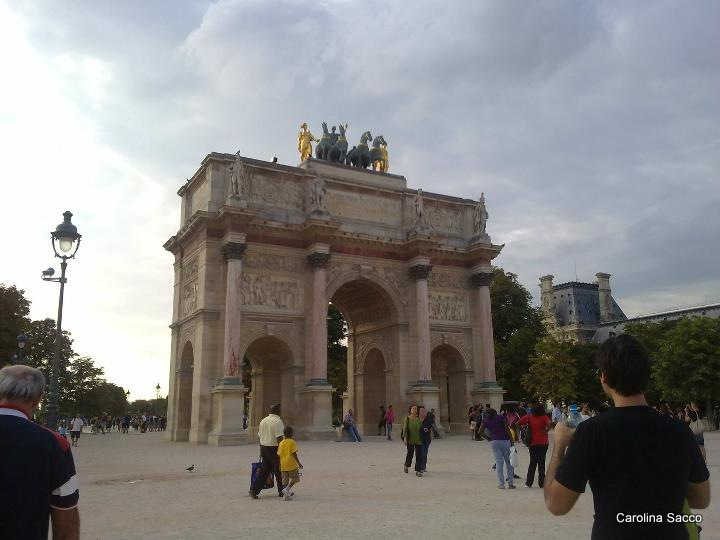 Arco di Trionfo davanti al Louvre